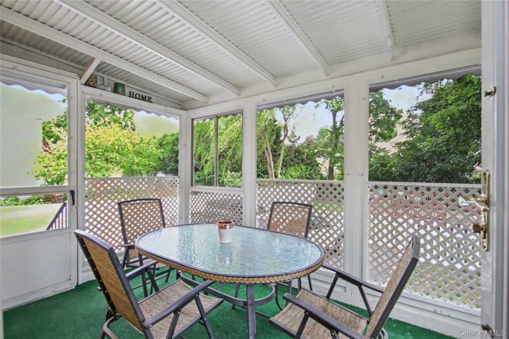 31 Brookdale Avenue, White Plains, NY 10603 - Photo 30 of 44