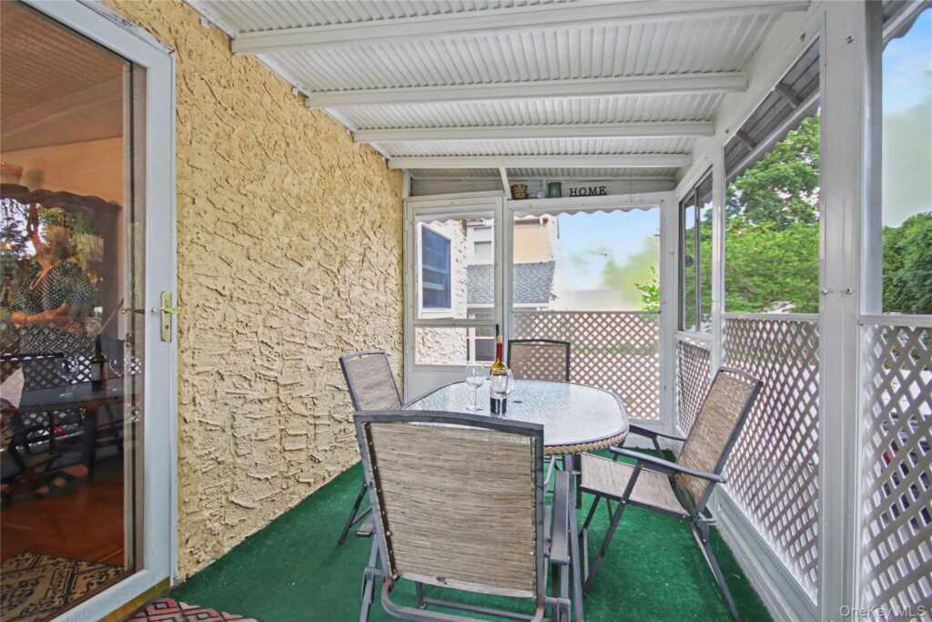 31 Brookdale Avenue, White Plains, NY 10603 - Photo 32 of 44