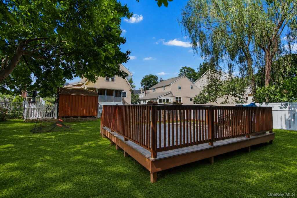 31 Brookdale Avenue, White Plains, NY 10603 - Photo 40 of 44