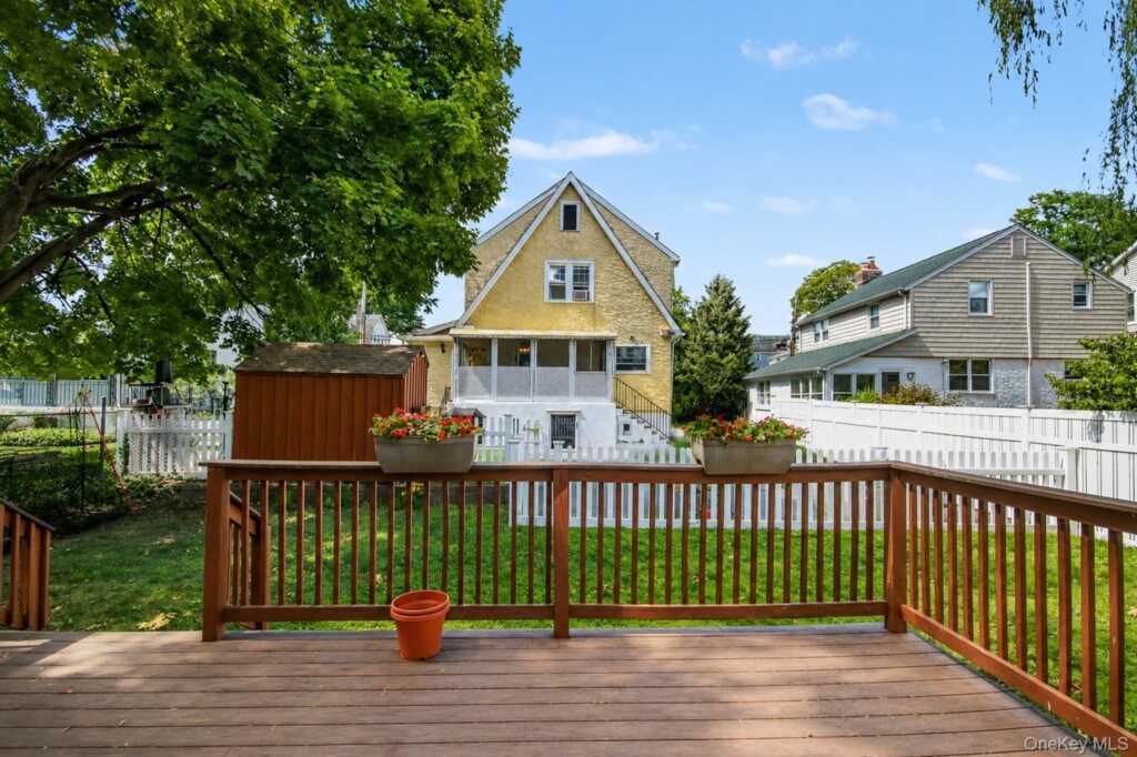 31 Brookdale Avenue, White Plains, NY 10603 - Photo 42 of 44