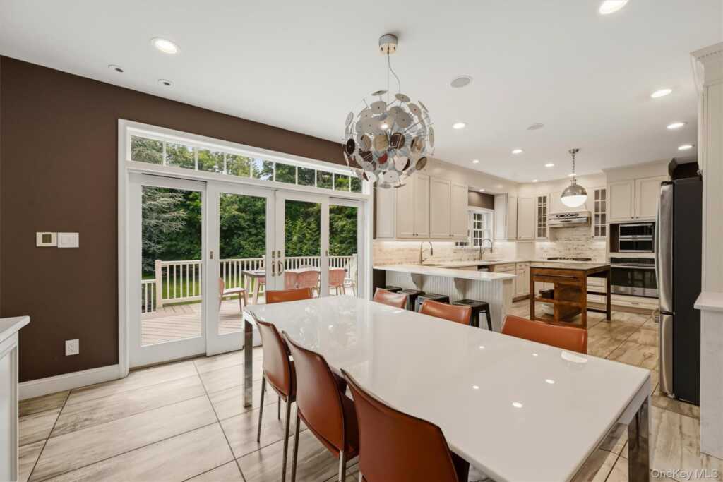 281 Phillips Hill Road, New City, NY 10956 - Photo 10 of 50