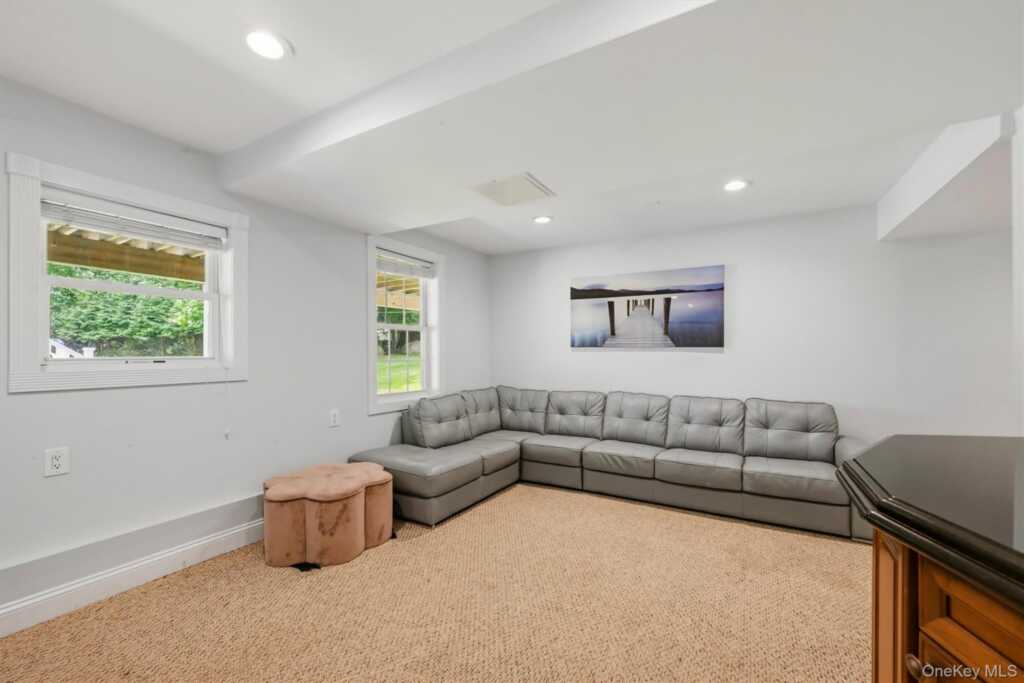 281 Phillips Hill Road, New City, NY 10956 - Photo 28 of 50