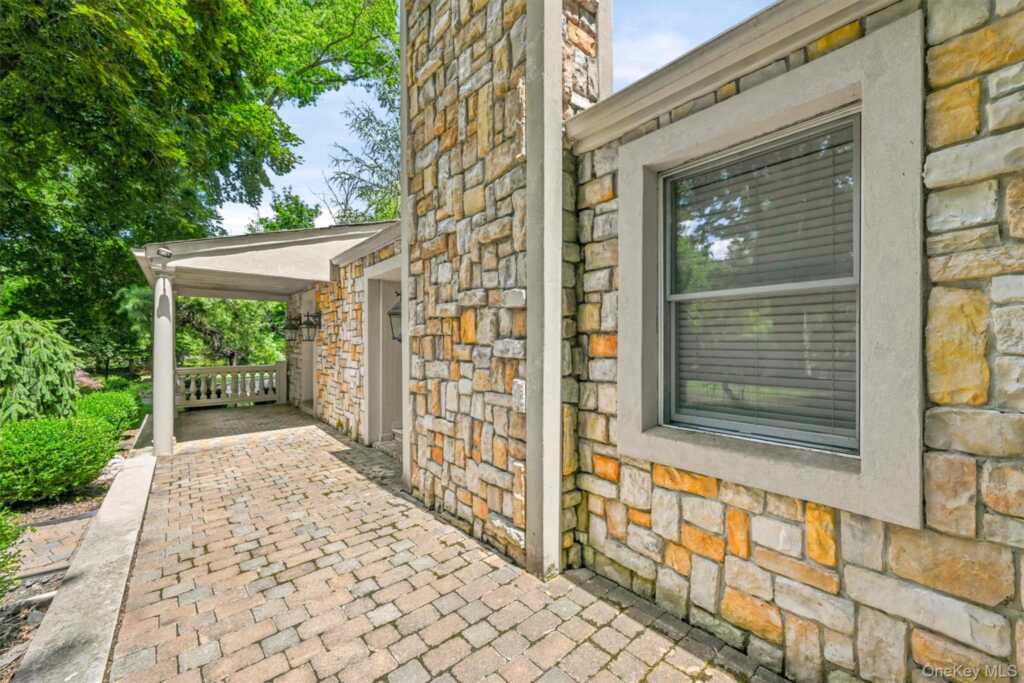 281 Phillips Hill Road, New City, NY 10956 - Photo 33 of 50