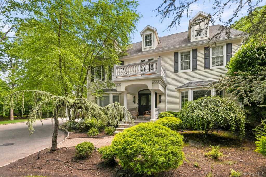 281 Phillips Hill Road, New City, NY 10956 - Photo 4 of 50