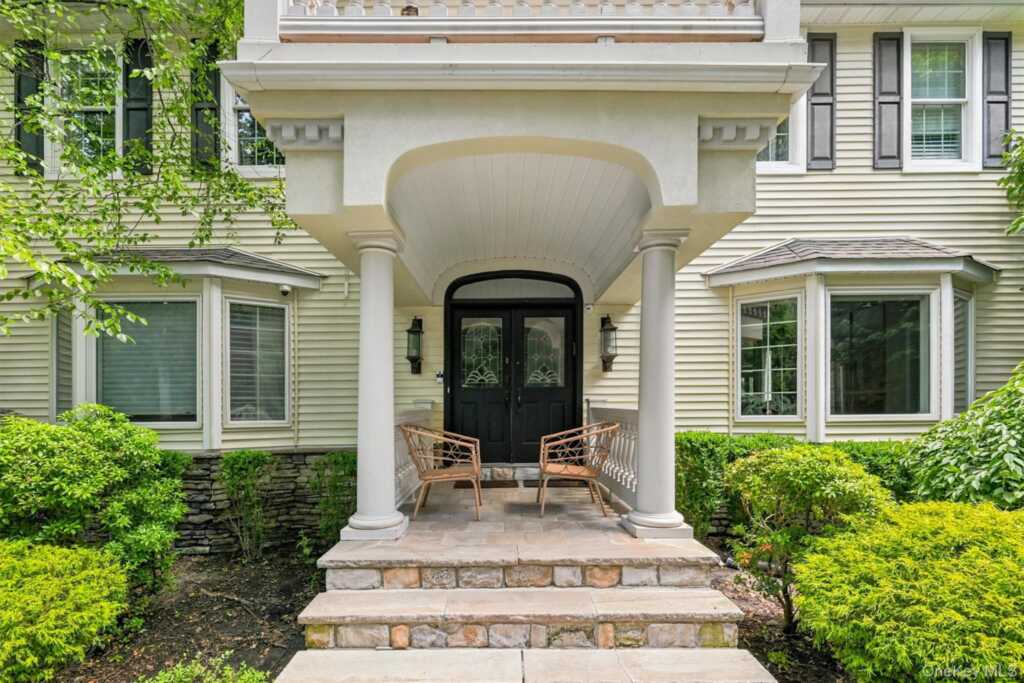281 Phillips Hill Road, New City, NY 10956 - Photo 5 of 50