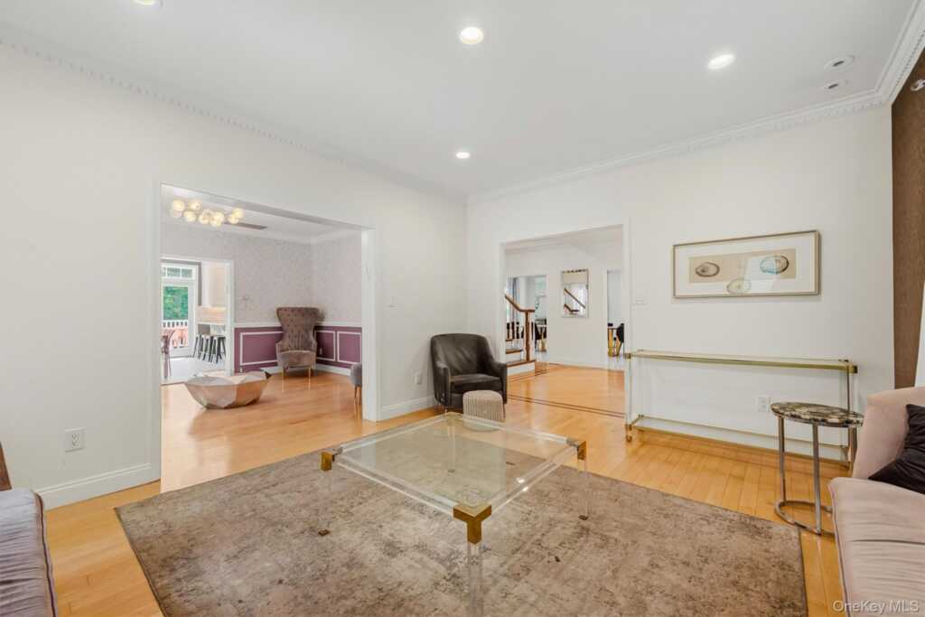 281 Phillips Hill Road, New City, NY 10956 - Photo 7 of 50