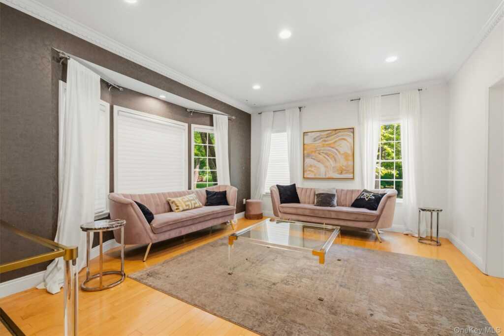 281 Phillips Hill Road, New City, NY 10956 - Photo 8 of 50
