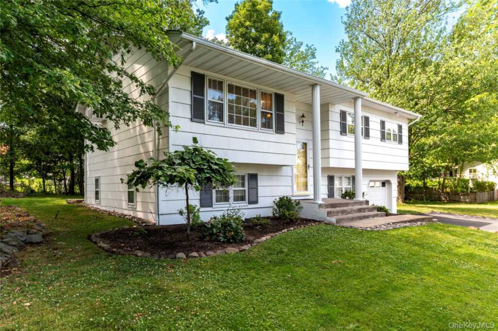 414 Maple Avenue, Nyack, NY 10960 - Photo 2 of 49