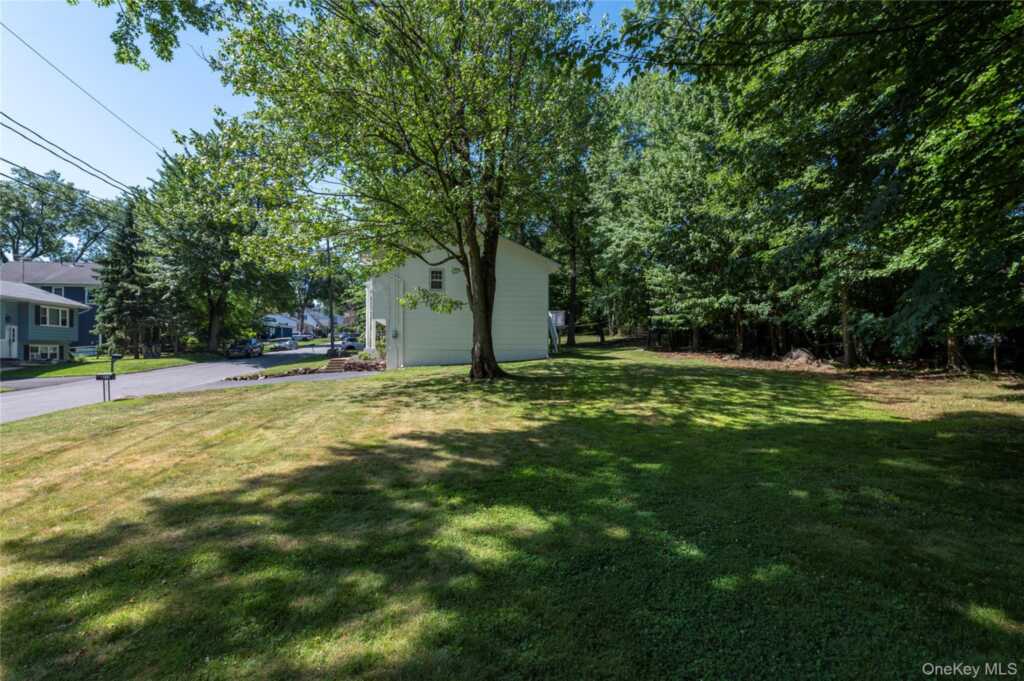 414 Maple Avenue, Nyack, NY 10960 - Photo 36 of 49