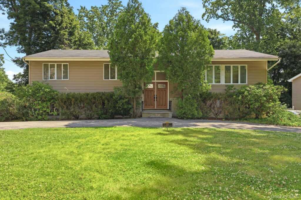 69 Crawford Terrace, New Rochelle, NY 10804