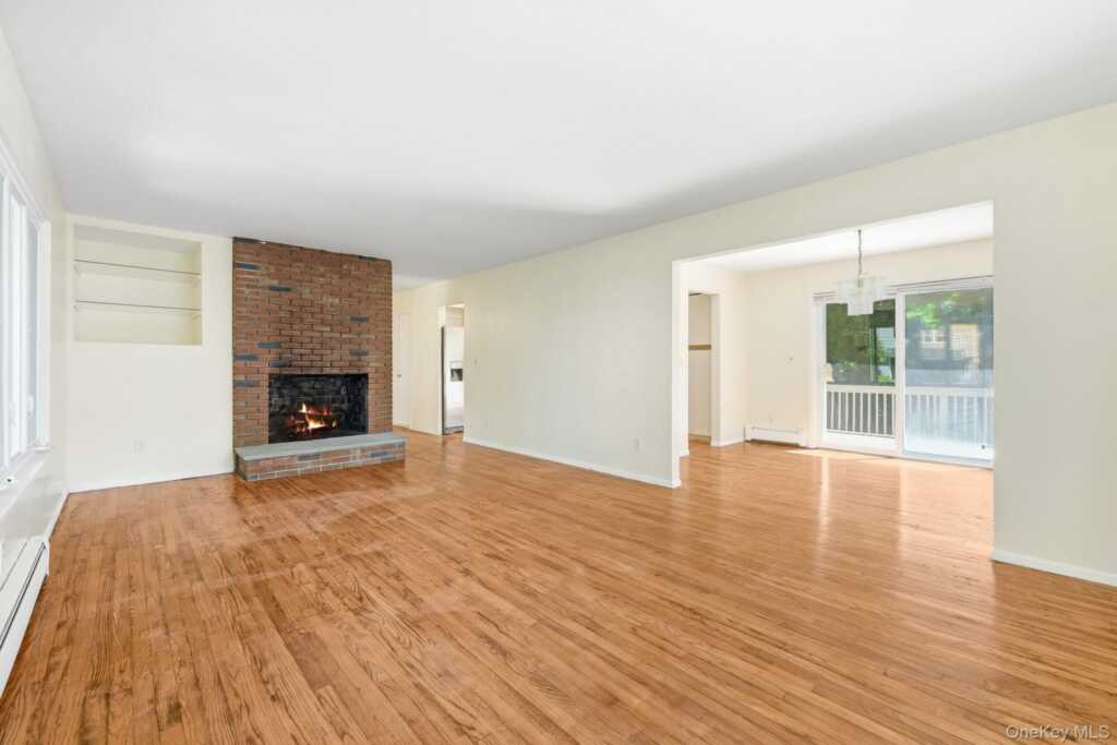 69 Crawford Terrace, New Rochelle, NY 10804 - Photo 7 of 29