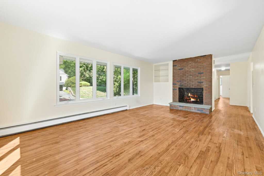 69 Crawford Terrace, New Rochelle, NY 10804 - Photo 8 of 29