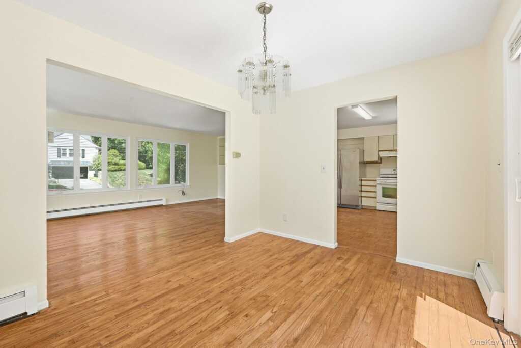 69 Crawford Terrace, New Rochelle, NY 10804 - Photo 9 of 29