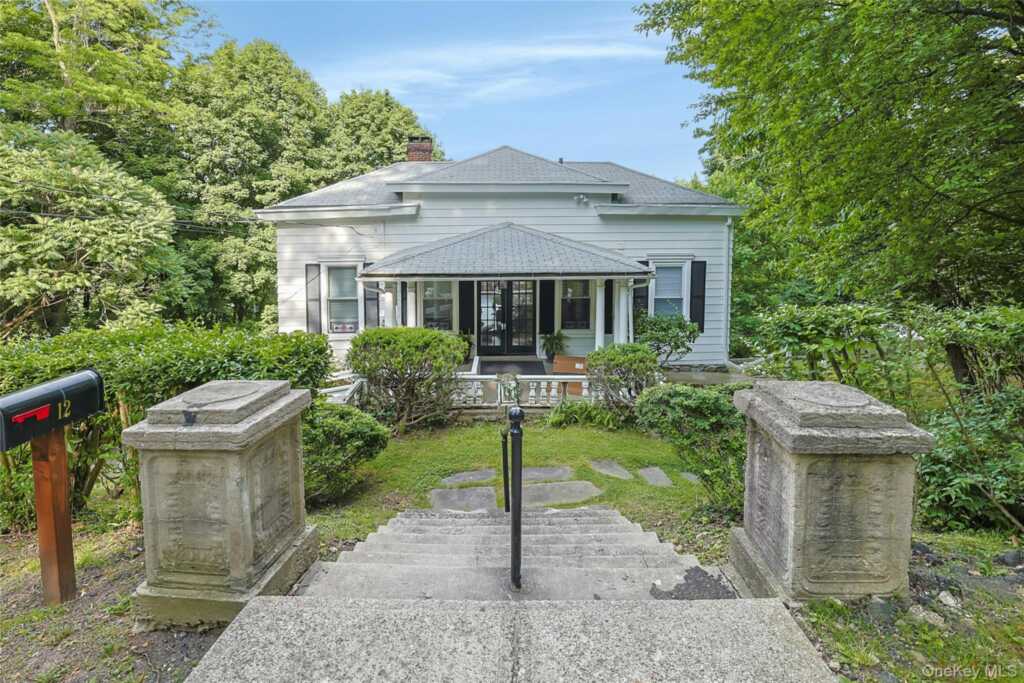 12 Shadyside Avenue, Nyack, NY 10960 - Photo 2 of 50