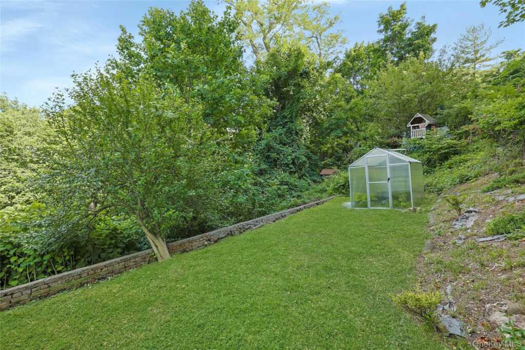 12 Shadyside Avenue, Nyack, NY 10960 - Photo 38 of 50