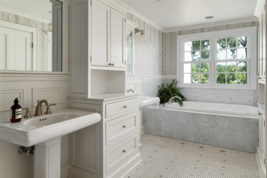 87 Hix Avenue, Rye, NY 10580 - Photo 17 of 43