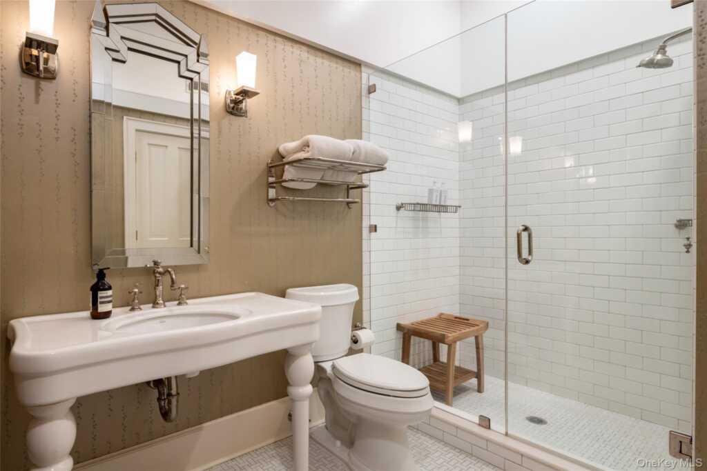 87 Hix Avenue, Rye, NY 10580 - Photo 19 of 43
