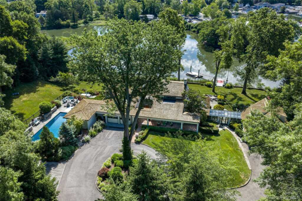 87 Hix Avenue, Rye, NY 10580 - Photo 3 of 43