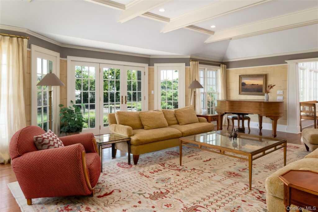 87 Hix Avenue, Rye, NY 10580 - Photo 9 of 43