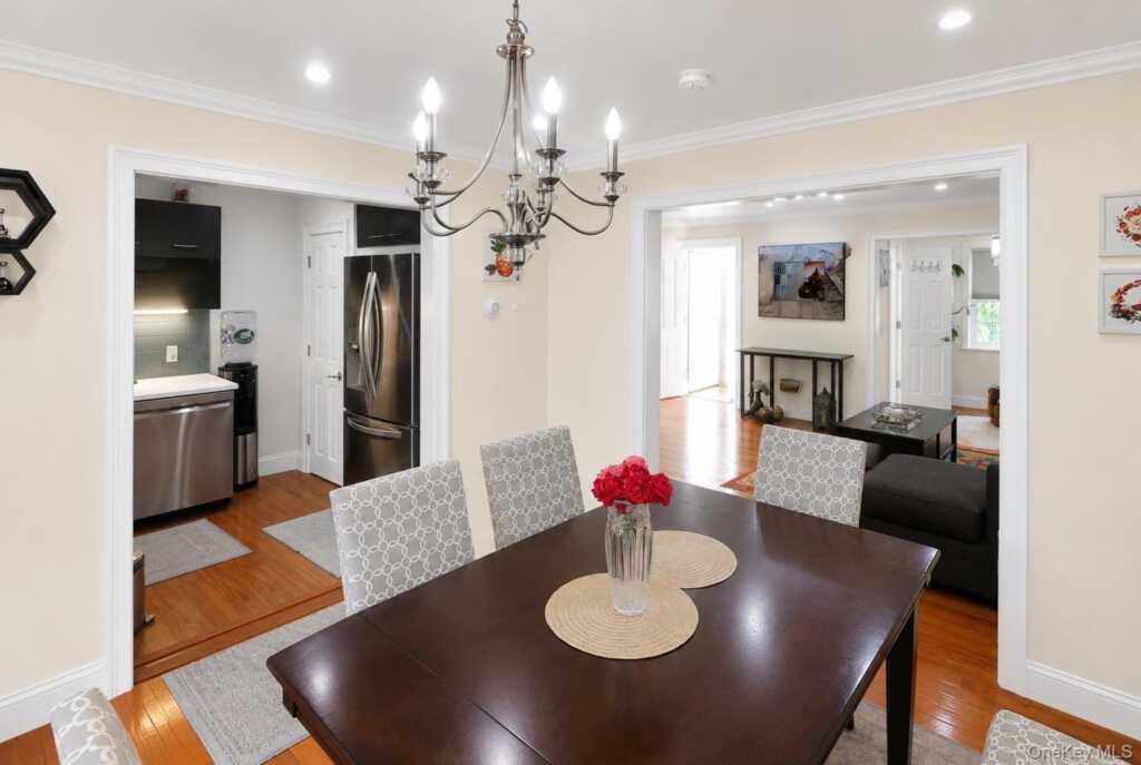 40 Emmett Terrace, New Rochelle, NY 10805 - Photo 10 of 50