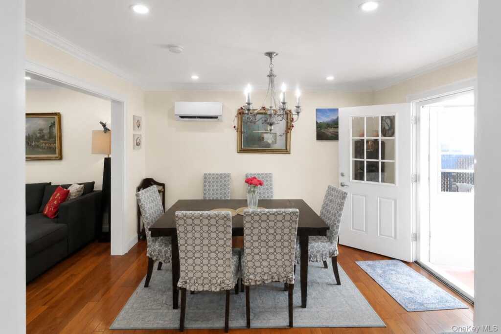 40 Emmett Terrace, New Rochelle, NY 10805 - Photo 11 of 50