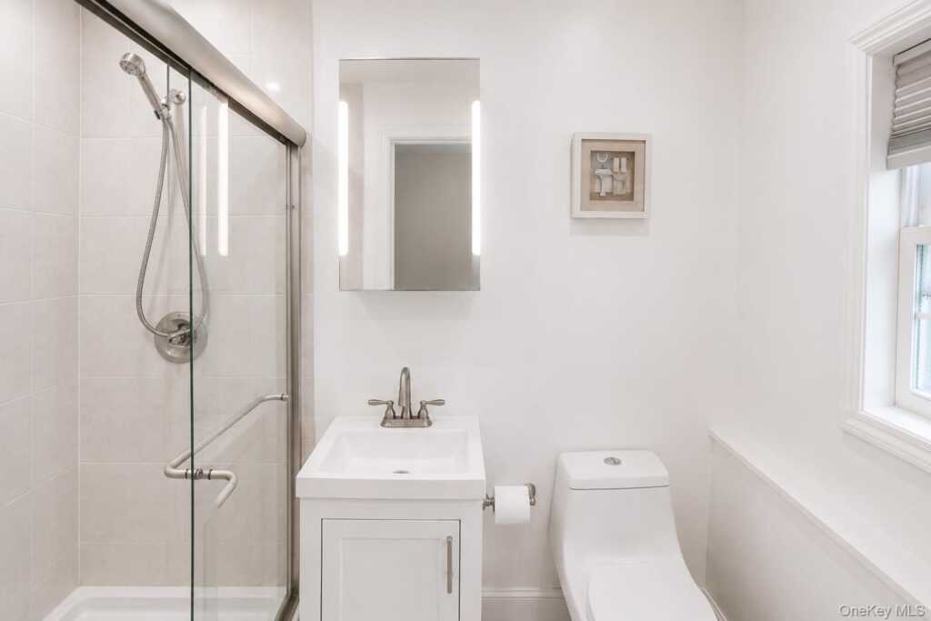 40 Emmett Terrace, New Rochelle, NY 10805 - Photo 15 of 50
