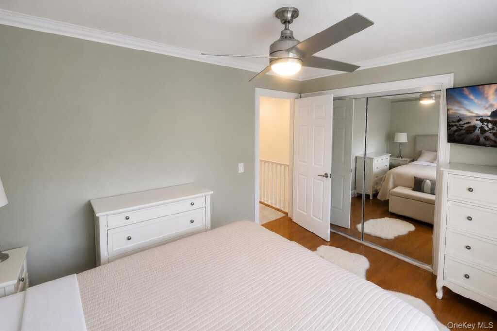 40 Emmett Terrace, New Rochelle, NY 10805 - Photo 23 of 50