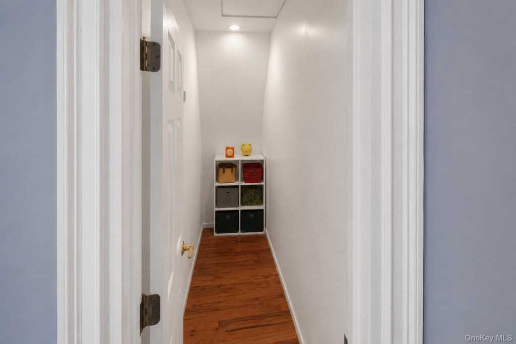 40 Emmett Terrace, New Rochelle, NY 10805 - Photo 27 of 50