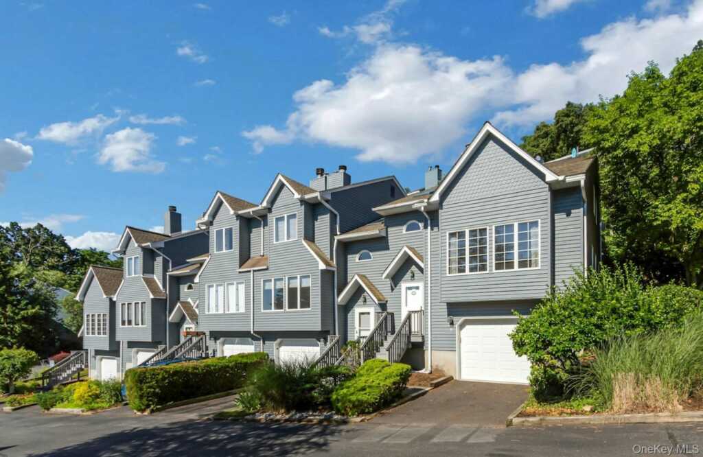 8 Village Gate Way, Unit #8, Nyack, NY 10960