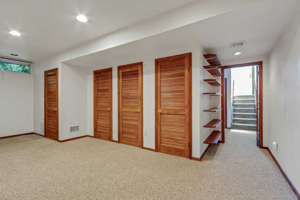 8 Village Gate Way, Unit #8, Nyack, NY 10960 - Photo 24 of 35