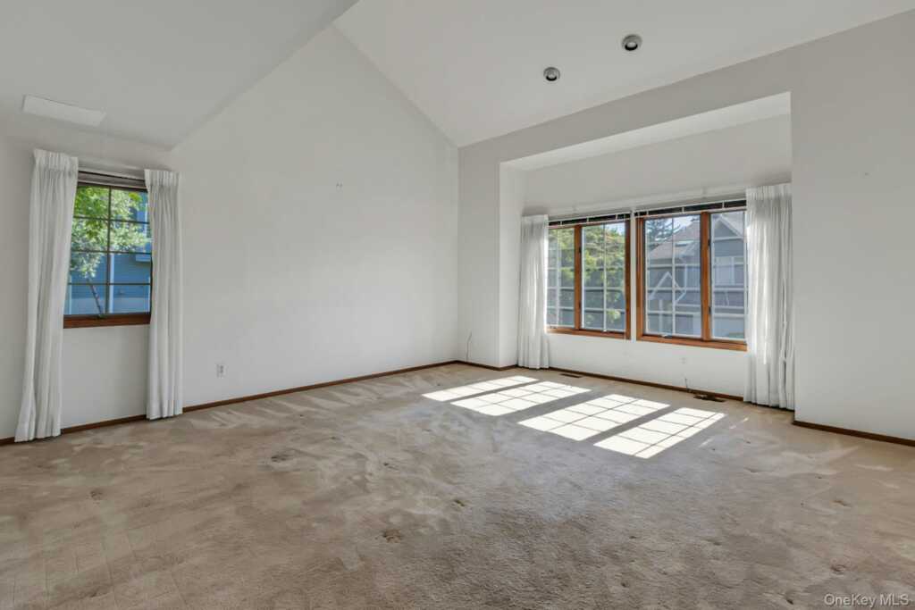 8 Village Gate Way, Unit #8, Nyack, NY 10960 - Photo 5 of 35