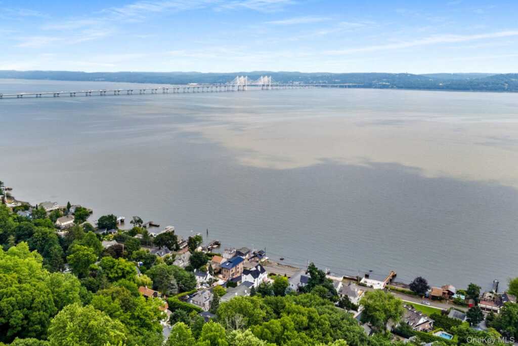 35 Upper Ritie Street, Piermont, NY 10968 - Photo 4 of 42