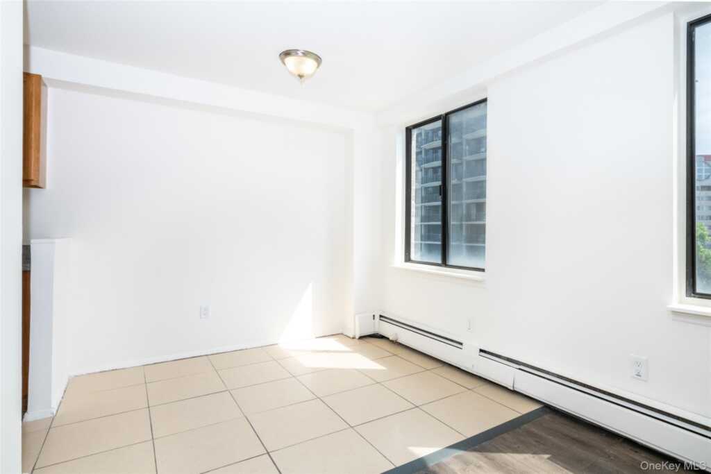 7 Lake Street, Unit #8-B, White Plains, NY 10603 - Photo 14 of 26