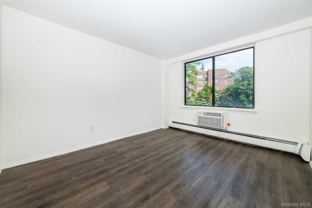 7 Lake Street, Unit #8-B, White Plains, NY 10603 - Photo 20 of 26