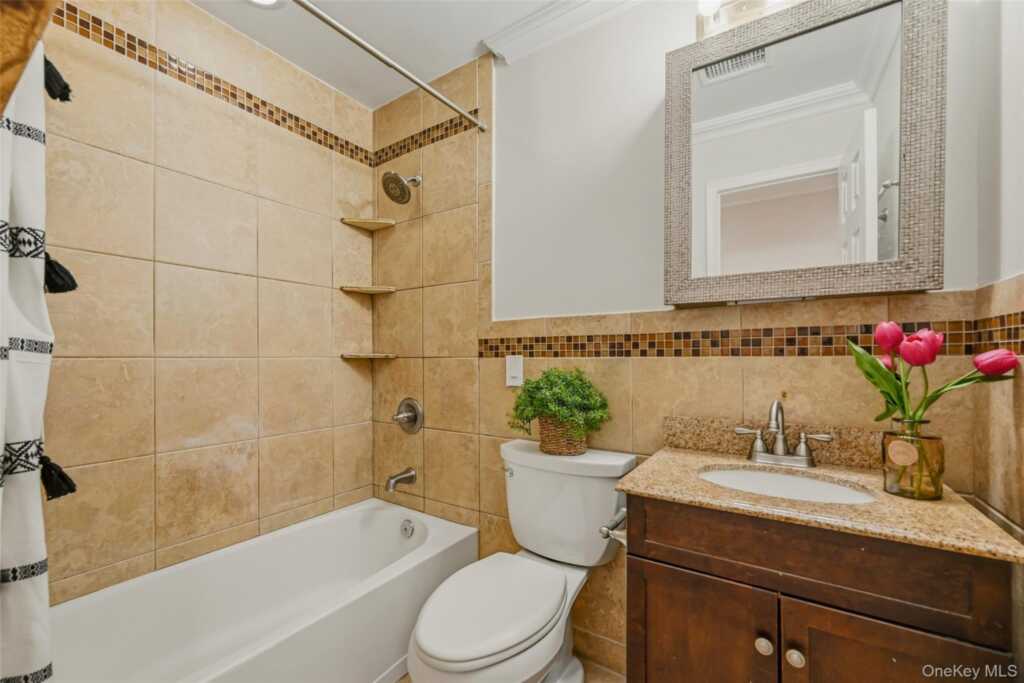 72 Omni Parc Drive, Nanuet, NY 10954 - Photo 11 of 16