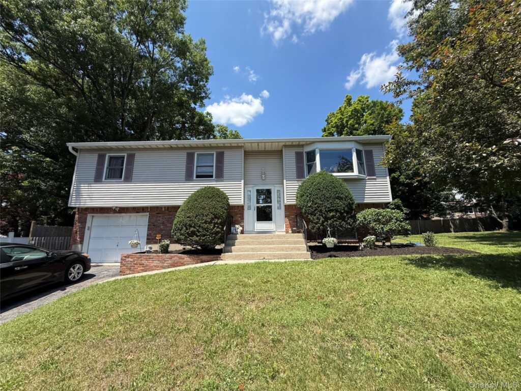 7 Twin Court, Pearl River, NY 10965 - Photo 17 of 18