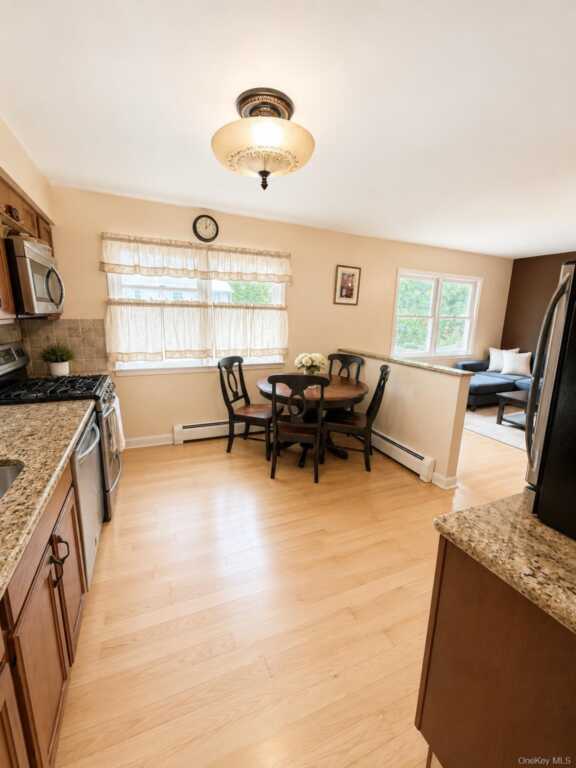 7 Twin Court, Pearl River, NY 10965 - Photo 5 of 16