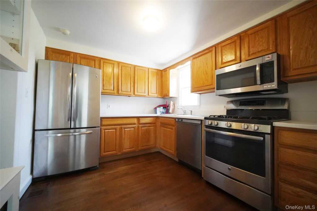 416 Ridgeway, White Plains, NY 10605 - Photo 13 of 15