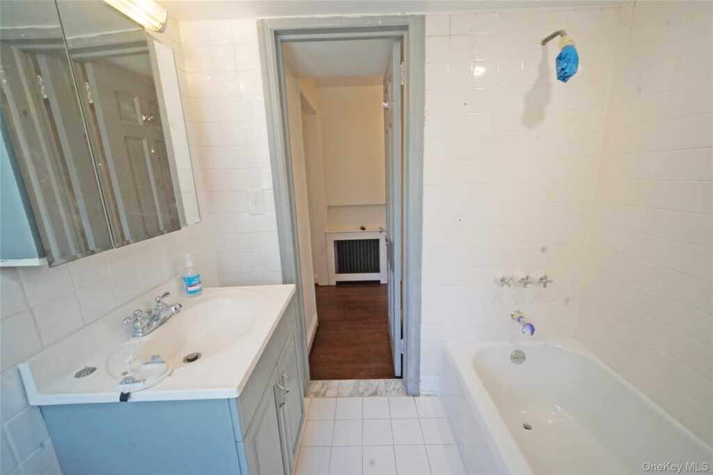 416 Ridgeway, White Plains, NY 10605 - Photo 9 of 15