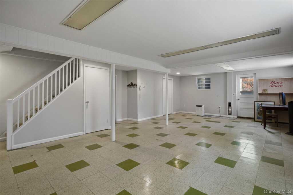 419 Beach Avenue, Rye, NY 10543 - Photo 15 of 28