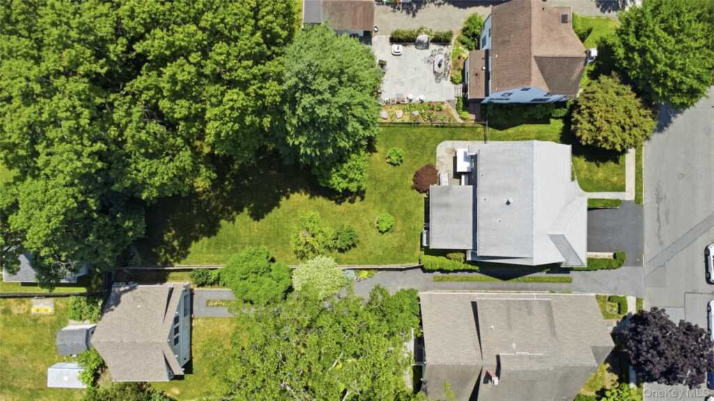 419 Beach Avenue, Rye, NY 10543 - Photo 24 of 28