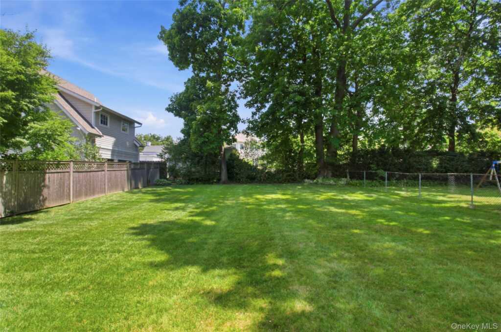 419 Beach Avenue, Rye, NY 10543 - Photo 5 of 28