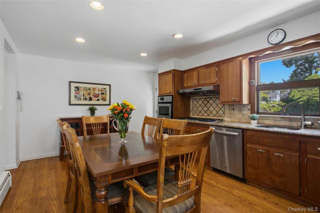 419 Beach Avenue, Rye, NY 10543 - Photo 9 of 28