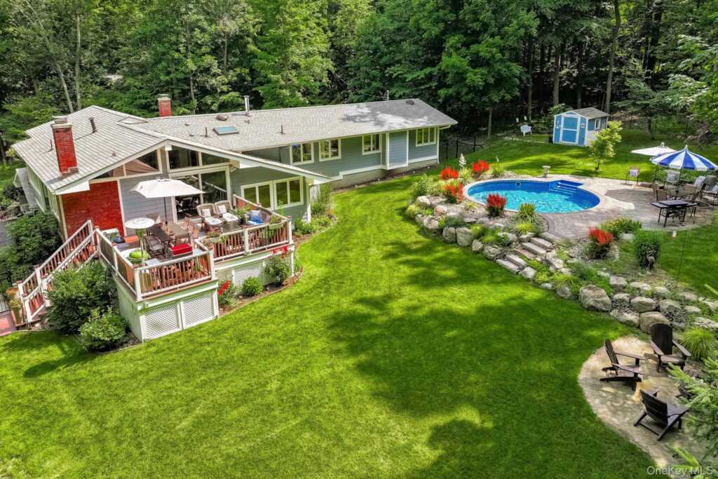 10 Longbow Road, Suffern, NY 10901 - Photo 25 of 27