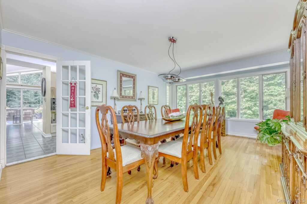 10 Longbow Road, Suffern, NY 10901 - Photo 6 of 27