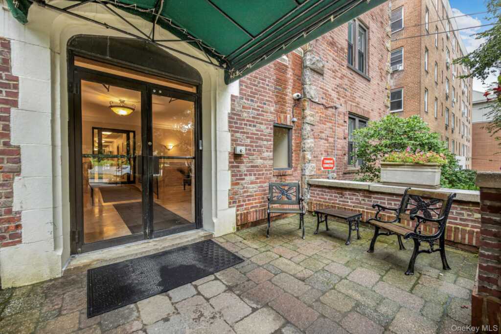 42 Barker Avenue, Unit #2B, White Plains, NY 10601