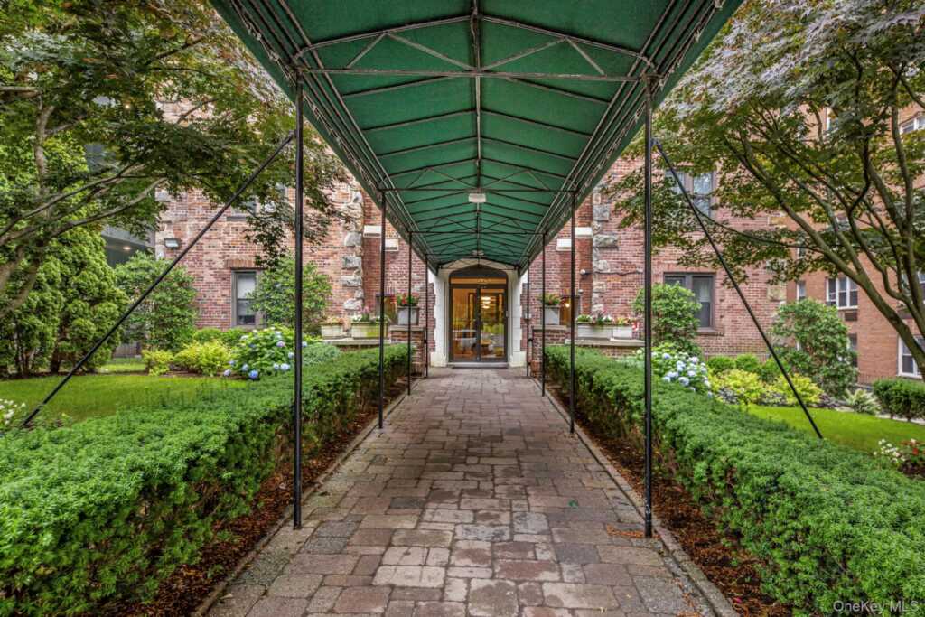 42 Barker Avenue, Unit #2B, White Plains, NY 10601 - Photo 2 of 16