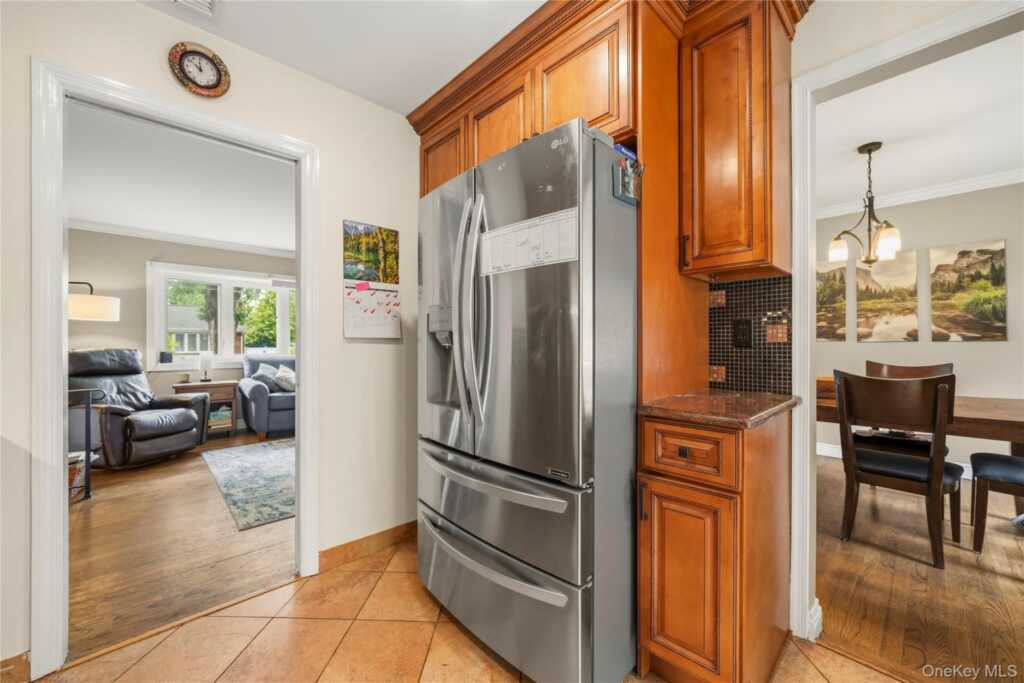 4 Forest Knoll Drive, Suffern, NY 10901 - Photo 12 of 37