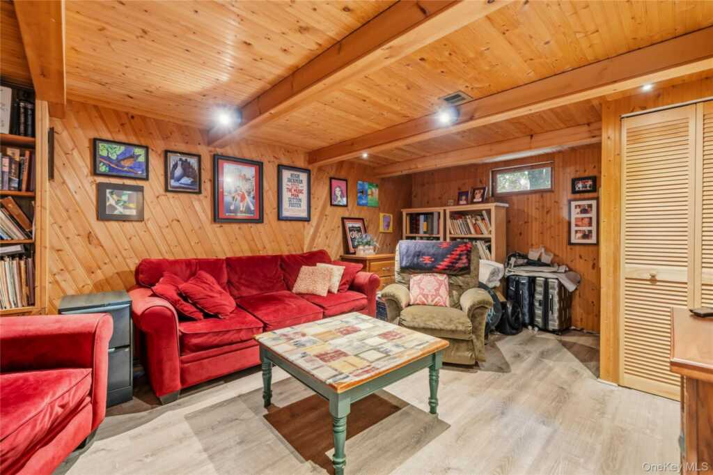 4 Forest Knoll Drive, Suffern, NY 10901 - Photo 25 of 37