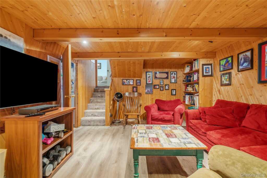 4 Forest Knoll Drive, Suffern, NY 10901 - Photo 26 of 37